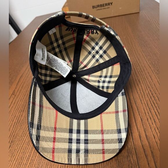 BURBERRY LIKE NEW CANVAS HAT - Picture 5 of 7